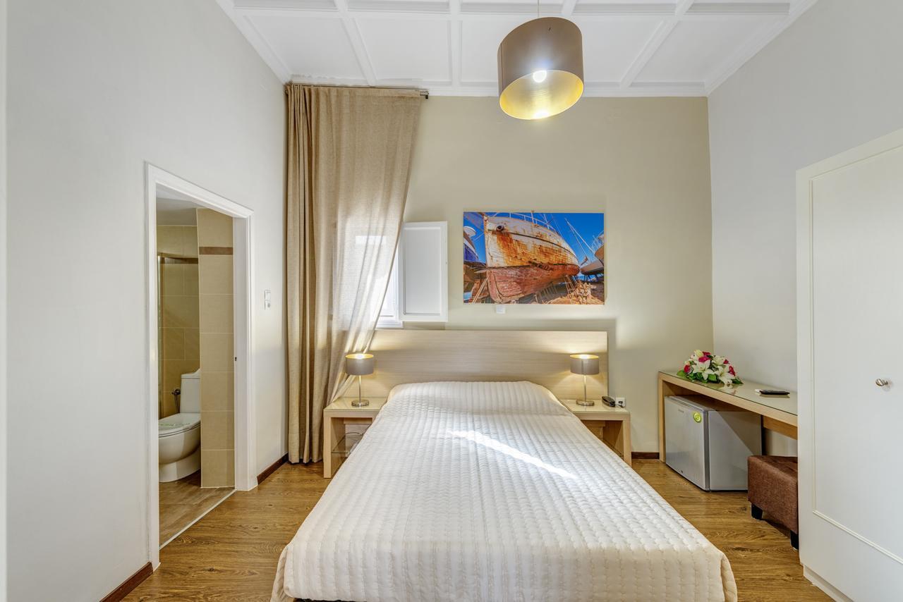 Hotel Halaris Ermoupoli Esterno foto